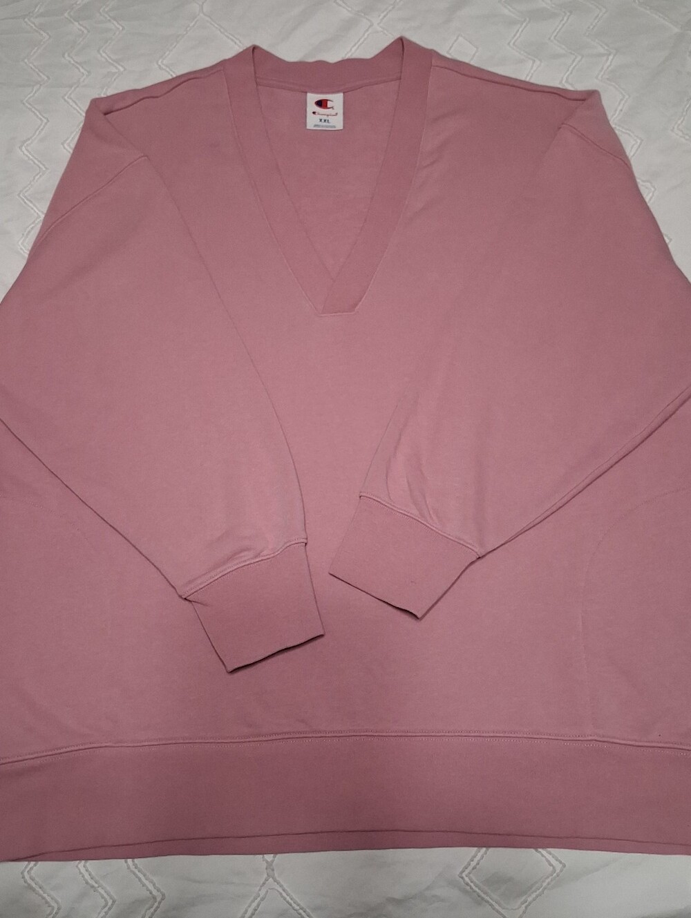 Champion V-Neck Sweatshirt in Dusty Rose Pink